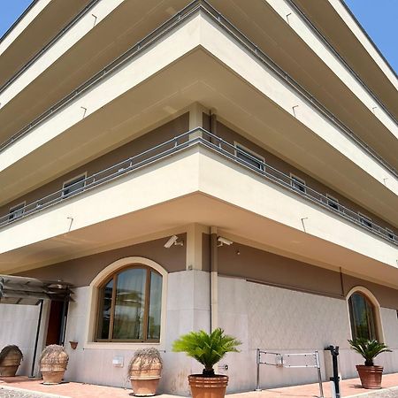 Hotel Maddaloni Tufino Eksteriør bilde