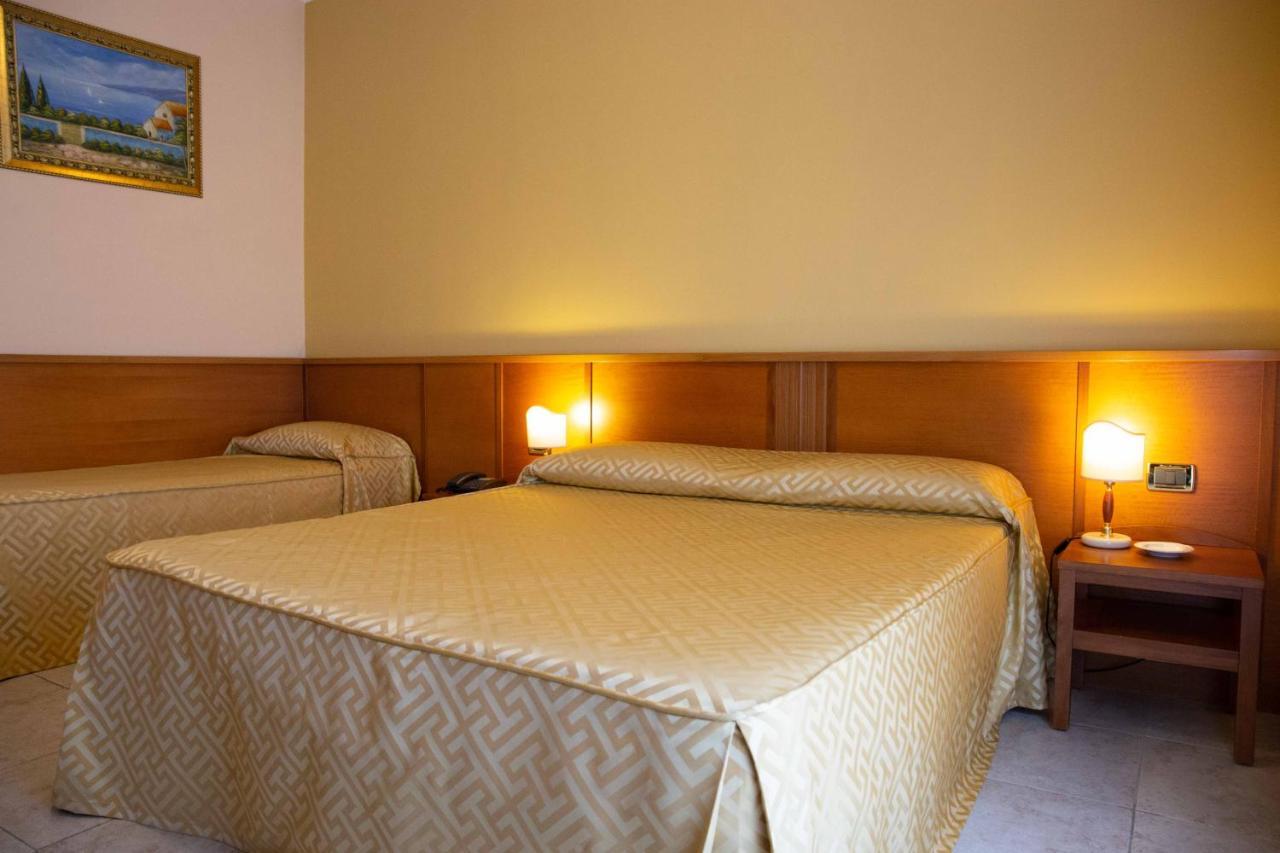 Hotel Maddaloni Tufino Eksteriør bilde