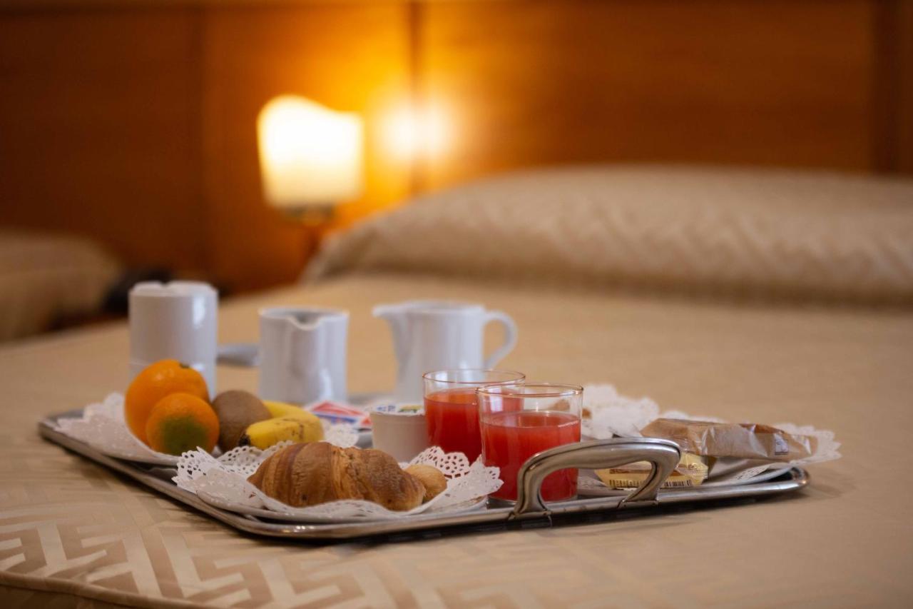 Hotel Maddaloni Tufino Eksteriør bilde