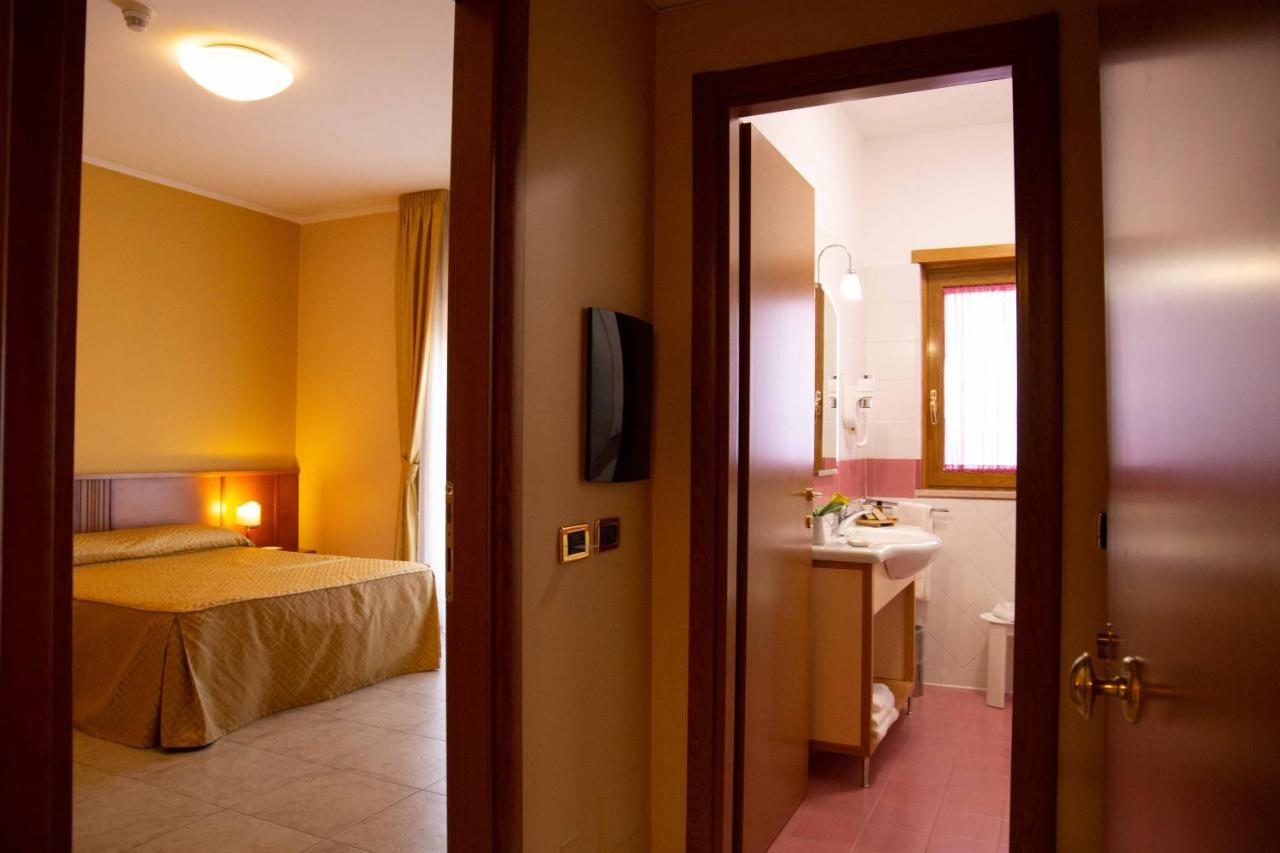 Hotel Maddaloni Tufino Eksteriør bilde
